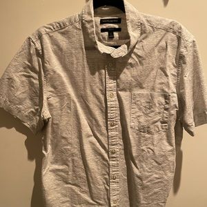 Banana Republic White Striped Pattern Short Sleeve Button Down — Large, Slim Fit